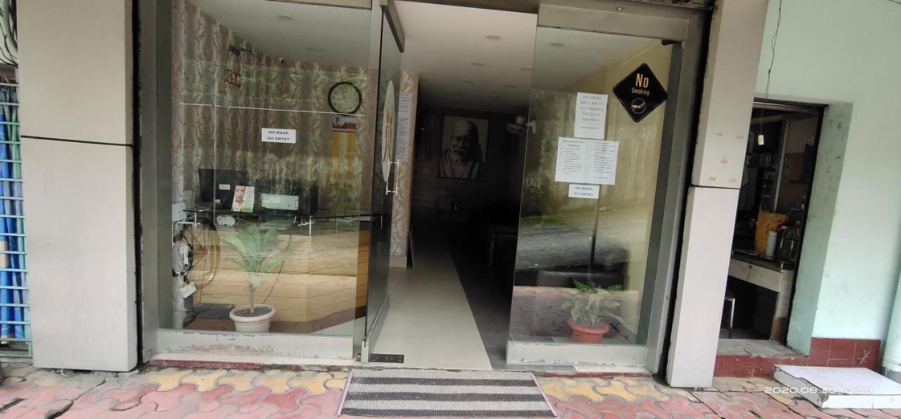 Hotel Royal Residency สิริกุรี ภายนอก รูปภาพ