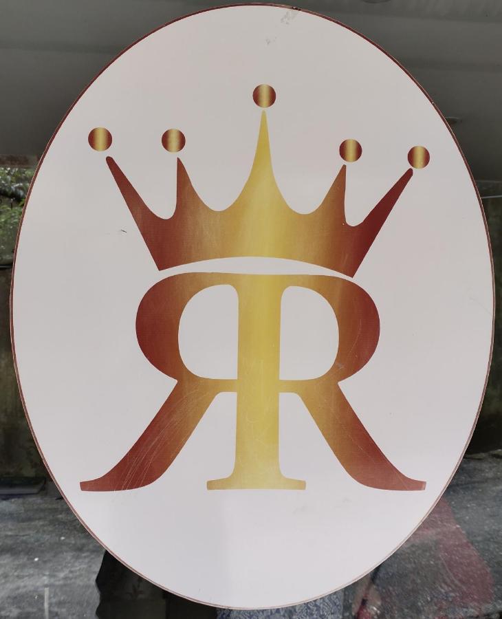 Hotel Royal Residency สิริกุรี ภายนอก รูปภาพ